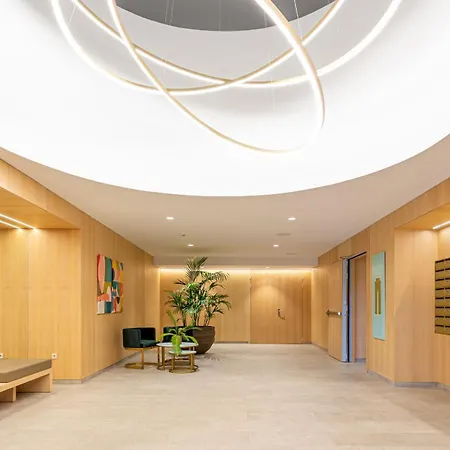 Intempo By Holuxe - 225 - 22nd Floor * 베니돔